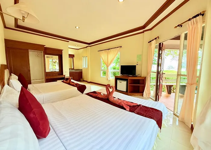 Lanta Palm Beach Resort , Beach Bungalow - Koh Lanta