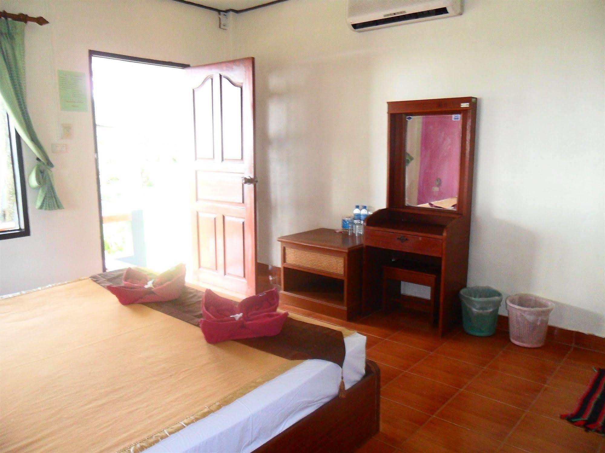 Lanta Palm , - Ko Lanta